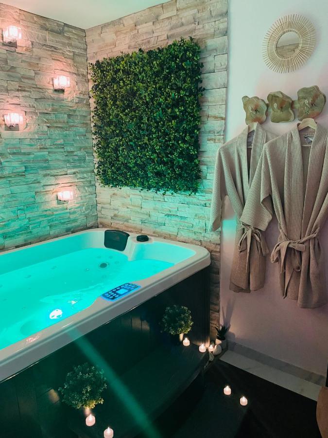 By Neptune - Appartement Rustique Jacuzzi Бонді Екстер'єр фото